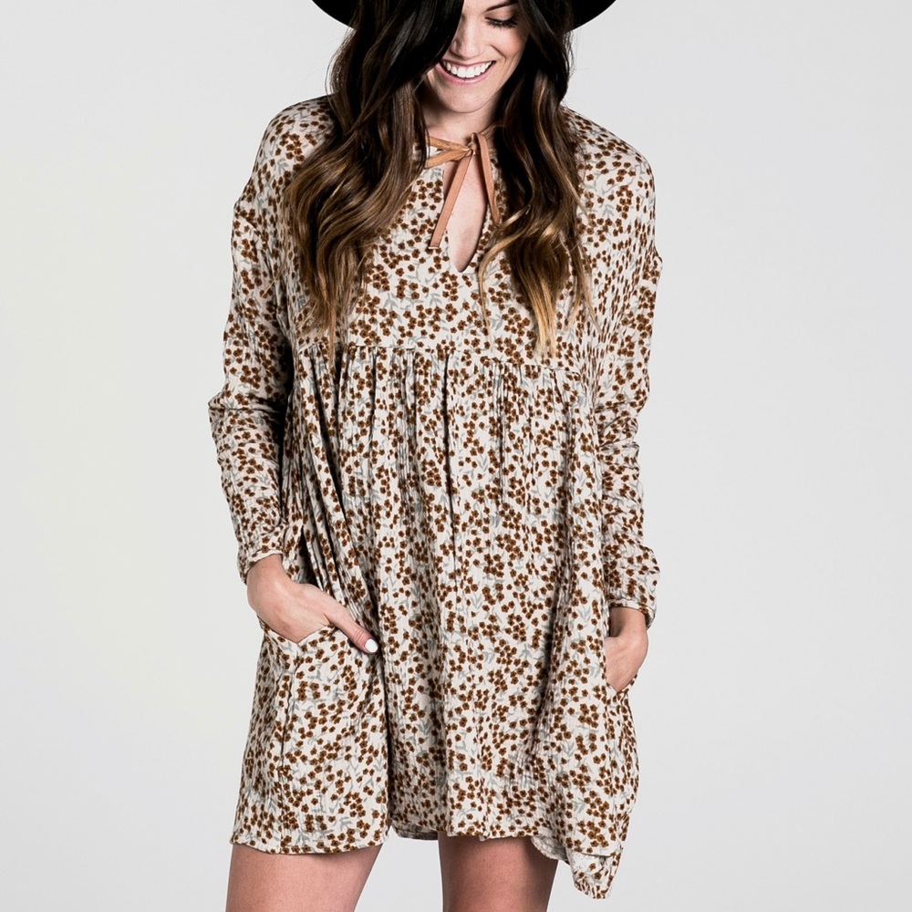 Doty’s floral mini dress / skort